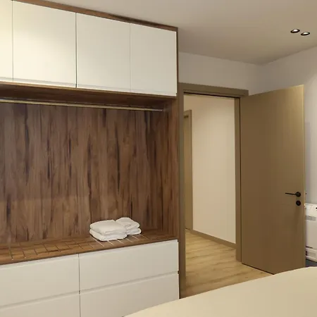 Army Center 2 Apartment Durrës