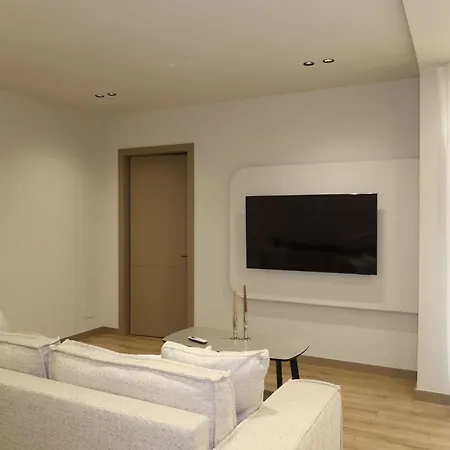 Apartment Army Center 2