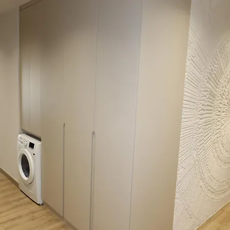 Army Center 2 Appartement *