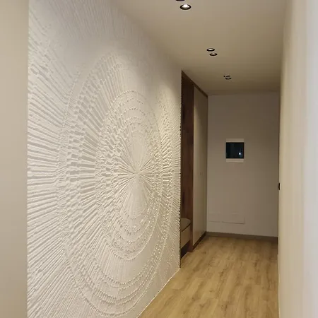 Apartment Army Center 2 *